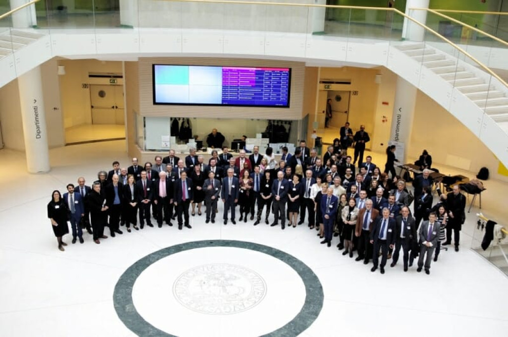 1590953100-elfa foto.jpg